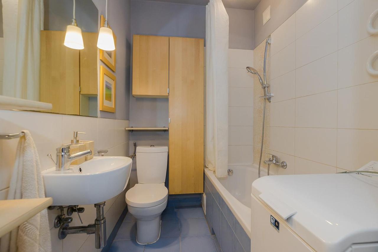 Stay With Friends In Varsovia Exterior foto